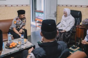Perkuat Sinergi Kamtibmas, Kapolda Jatim Silaturahmi dengan Sejumlah Ulama di Kediri img 20261020 wa0010