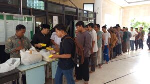 Masjid Aqshol Madinah, Pondok Pesantren Hidayatullah Surabaya, Istiqamah Berbagi 300–500 Nasi Kotak Gratis Setiap Jumat img 20261023 115705